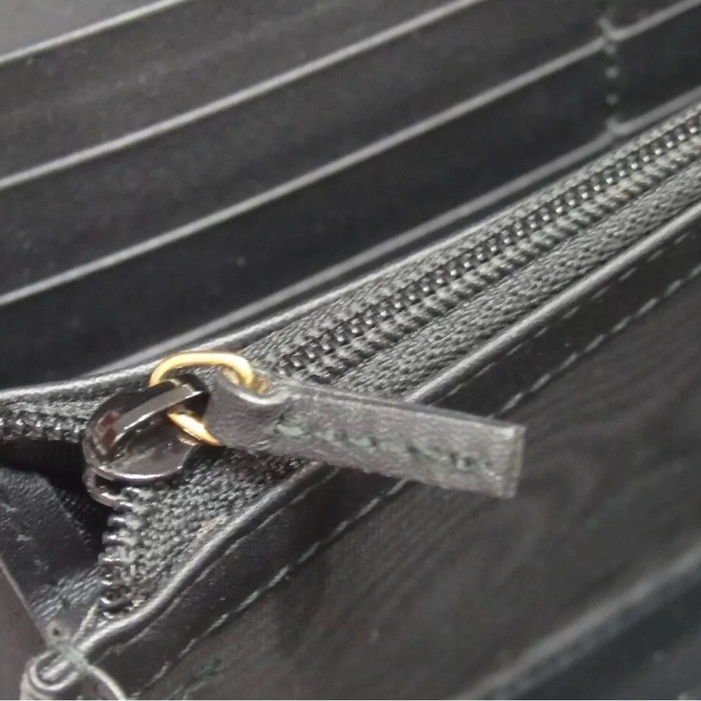 GUCCI GG PATTERN WALLET IN MINT CONDITION AUTHENTIC NWOT - Picture 14 of 16